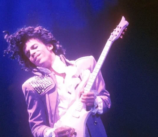 La musica “senza tempo” di Prince: in arrivo un album postumo di registrazioni inedite, intitolato “Timeless”
