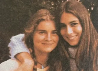Anne e Taryn, chi erano le sorelle di Romina Power e l’incontro con il fratello Tyrone Jr Anne e Taryn, chi erano le sorelle di Romina Power e l'incontro con il fratello Tyrone Jr