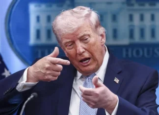 «Non penso alla situazione finanziaria degli americani»: le parole di Trump pesano, ma non sorprendono