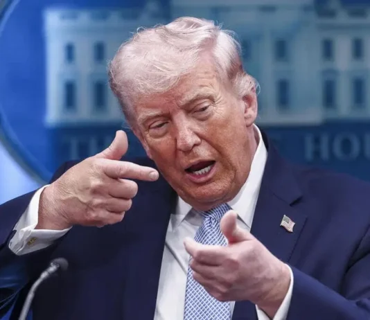 Trump va contro i Repubblicani che hanno votato per il ritiro dall’Iran: “Sono cattivi e antipatriottici”