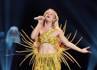 Zara Larsson ha riacceso la Lisa Frank era: glitter, delfini e caos cromatico sono tornati (e non è nostalgia soft)