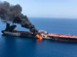 Gli USA hanno attaccato due petroliere iraniane, tensione nello Stretto di Hormuz e negoziati in stallo