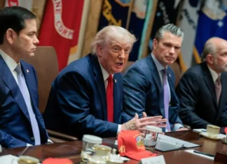 Trump, dopo due ore nella Situation Room della Casa Bianca, non ha ancora firmato l’accordo con l’Iran
