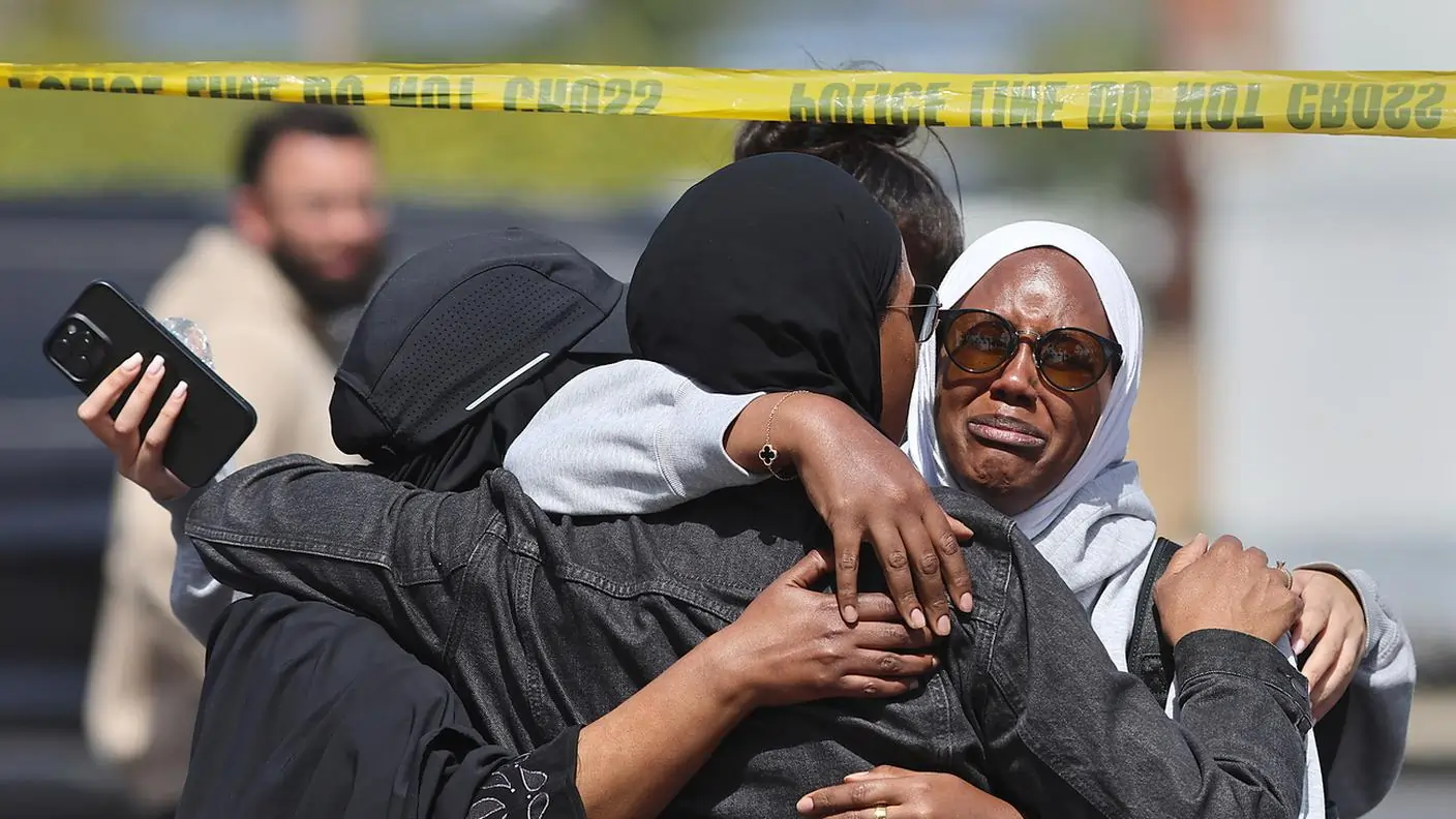 sparatoria in una moschea a san diego in california almeno tre persone uccise da Metropolitanmagazine.it sparatoria in una moschea a san diego in california almeno tre persone uccise
