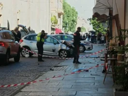 Strage a Modena, travolge in auto 8 passanti ad alta velocità (amputate le gambe a due feriti)