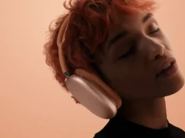 Apple, possibili nuove cuffie over-ear: tra informazioni e speculazioni, cosa dobbiamo aspettarci? Apple Cuffie - Photo Credits iPhoned