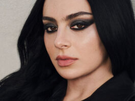 Charli XCX è la nuova beauty ambassador per YSL Beauty (e noi non vedevamo l’ora)
