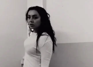 Charli XCX pubblica “I Keep On Thinking Bout You Every Single Day and Night” come B-side del vinile di “Rock Music”