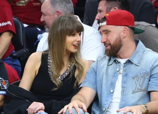 Taylor Swift e Travis Kelce hanno appena servito il matching denim moment più viral dell’NBA season