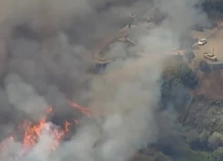 Sandy Fire, l’incendio che sta colpendo il sud della California: oltre 1300 acri bruciati Incendio California - Photo Credits ABC7