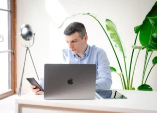 Local SEO per attività commerciali: guida pratica per l’implementazione