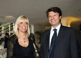 Chi è Mauro Floriani, il marito di Alessandra Mussolini (coinvolto nello scandalo delle baby-squillo): “Un tradimento non si perdona, ma si va avanti” Chi è il marito di Alessandra Mussolini