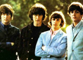 Beatles, l’albero maestro della nave Salvor (presente nella prima foto dei Fab Four), sarà venduto come rottame Beatles, l'albero maestro della nave Salvor (presente nella prima foto dei Fab Four), sarà venduto come rottame