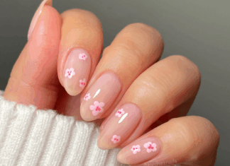 Le cherry blossom nails sono le unghie più cute che vedrai a maggio