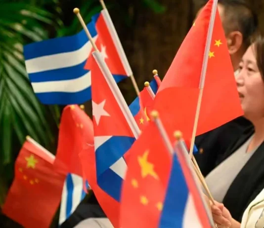 La Cina difende Cuba e attacca Trump: “Gli Stati Uniti dovrebbero smettere di usare le sanzioni e l’apparato giudiziario come strumenti di coercizione”