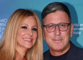 Chi è Dario Costantini, il fidanzato di Adriana Volpe: “Ci siamo avvicinati in punta di piedi” chi è il fidanzato di Adriana Volpe