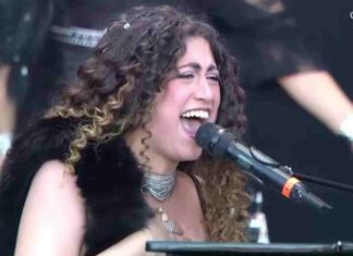 Concerto Primo Maggio Roma, Delia cambia il testo di “Bella Ciao”, Piero Pelù cita Mussolini e la Flotilla: tutti i messaggi degli artisti Concerto Primo Maggio Roma, Delia cambia il testo di "Bella Ciao", Piero Pelù cita Mussolini e la Flotilla: tutti i messaggi degli artisti