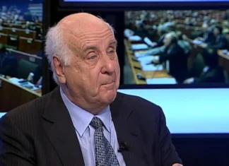 È morto l’ex diplomatico belga Étienne Davignon: era a processo per l’omicidio del primo ministro del Congo, ucciso nel 1961