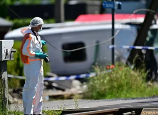 Uno scuolabus è stato investito da un treno in Belgio: tra le vittime, anche dei minori