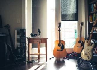 Cinque collaborazioni tra artisti italiani e stranieri che hanno lasciato il segno foto presa da unsplash - musica