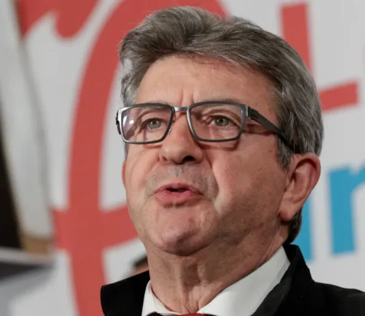 Jean-Luc Mélenchon, leader di La France Insoumise, si candiderà alle presidenziali francesi del 2027