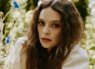 La “strega buona” Francesca Michielin ha annunciato il suo nuovo album “Magia Bianca”, in uscita il 12 giugno