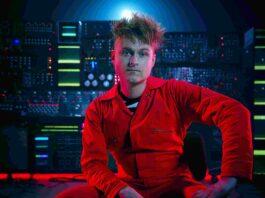 Chi è Look Mum No Computer, il cantante del Regno Unito (già qualificato per la finale), in gara all’Eurovision Song Contest Look Mum No Computer in gara all'Eurovision