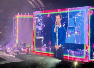 Together, Together, o forse no: i fan di Harry Styles criticano il palco del suo nuovo tour