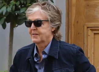 Paul McCartney è contrario ai selfie con i fan: «Non voglio sentirmi come una scimmia ammaestrata»