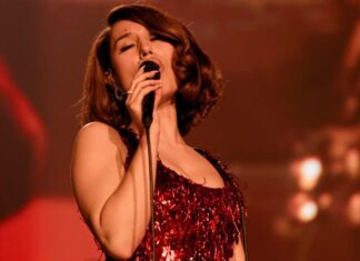 Raye risponde ai fan di Amy Winehouse: “È divertente che qualcuno possa attaccarmi in modo così malvagio” ai fan di Amy Winehouse: "È divertente che qualcuno possa attaccarmi in modo così malvagio"