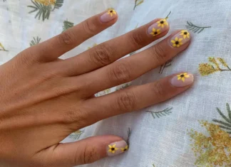 Sunflower nails mania: la manicure più felice dell’estate 2026 è ufficialmente sbocciata