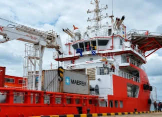 Dopo Messico e Belize, anche la Colombia manda una nave con quasi 100 tonnellate in aiuto a Cuba