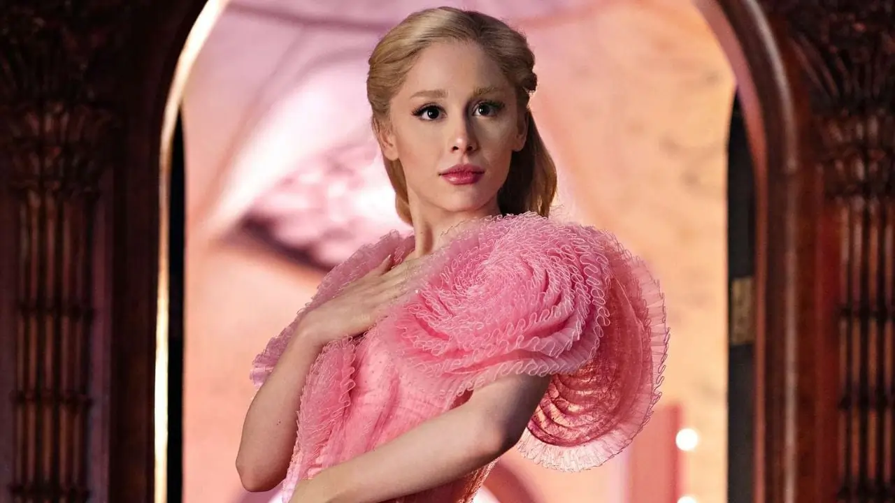 ariana grande e wicked un legame imprescindibile che affonda le radici nella sua infanzia da Metropolitanmagazine.it ariana grande e wicked un legame imprescindibile che affonda le radici nella sua infanzia