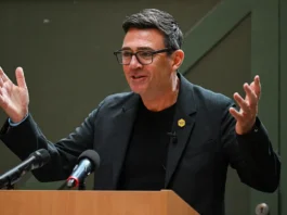 Andy Burnham illustra il suo programma di governo e promette «più grande riequilibrio di potere che il nostro Paese abbia mai visto»