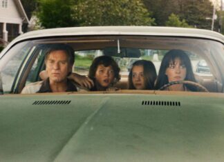 ‘La Fine di Oak Street’: il nuovo sci-fi sui dinosauri con Anne Hathaway e Robert David Mitchell