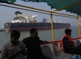 L’ONU afferma che evacuerà i marinai bloccati nello Stretto di Hormuz