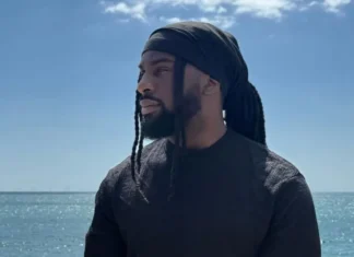 Il cantautore britannico Talay Riley, autore anche per Britney Spears e Dua Lipa, è stato ucciso a coltellate a Londra