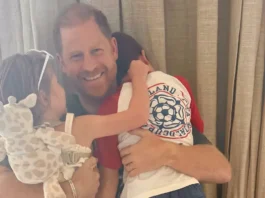 La visita del principe Harry e della sua famiglia nel Regno Unito è saltata all’ultimo momento