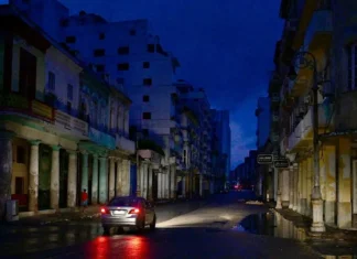 Sospesi a Cuba i pagamenti tramite i circuiti Visa e Mastercard: dietro la decisione ci sono le sanzioni volute da Trump