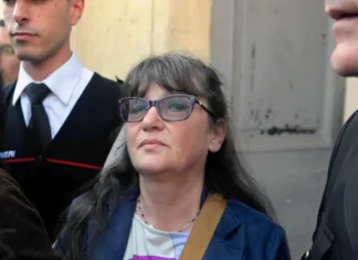 Ricoverata d’urgenza per overdose di farmaci Daniela Ferrari, la madre di Andrea Sempio: avrebbe tentato il suicidio