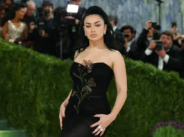 Charli XCX annuncia il suo nuovo album “Music, Fashion, Film” (e ingaggia Martin Scorsese per la copertina)