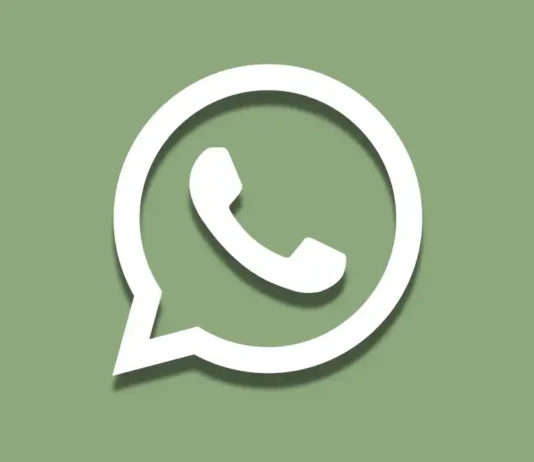 WhatsApp punta a semplificare la gestione delle chat: parliamo di una nuova evoluzione? Chat WhatsApp - Realizzato con Canva