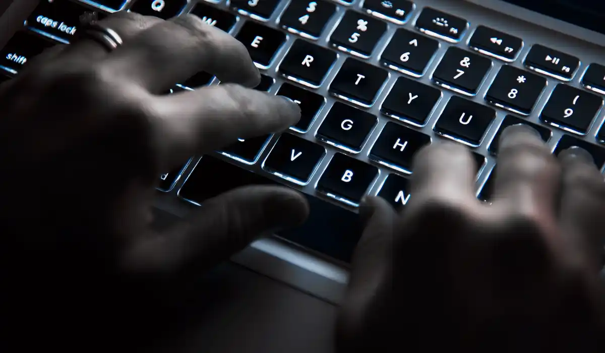 chatgpt genera immagini violente e sessualizzate in autonomia openai risponde da Metropolitanmagazine.it chatgpt genera immagini violente e sessualizzate in autonomia openai risponde