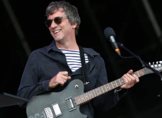 Graham Coxon dei Blur ha dichiarato che, se fosse stato di Manchester, sarebbe entrato negli Oasis