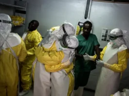 Epidemia di Ebola, l’allarme non è rientrato. Direttore OMS: «Dobbiamo agire in fretta» Ebola Allarme - Photo Credits Scuole Senza Frontiere - Medici Senza Frontiere