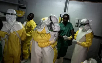 Epidemia di Ebola, l’allarme non è rientrato. Direttore OMS: «Dobbiamo agire in fretta» Ebola Allarme - Photo Credits Scuole Senza Frontiere - Medici Senza Frontiere