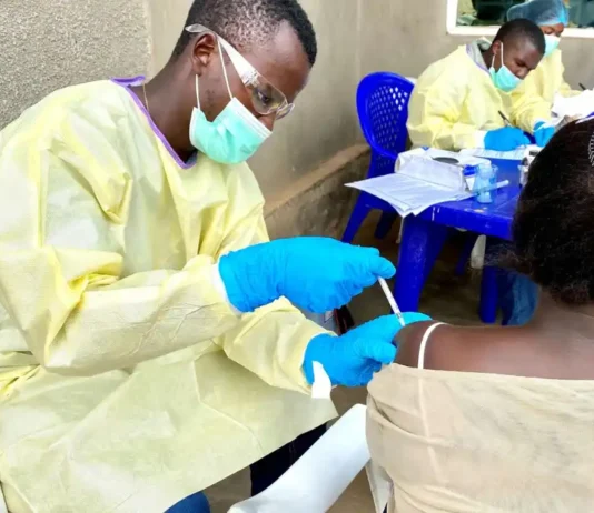 Ebola, CEPI stanzierà fino a 50 milioni di dollari per accelerare lo sviluppo di un vaccino Ebola Vaccini - Photo Credits Wired Italia