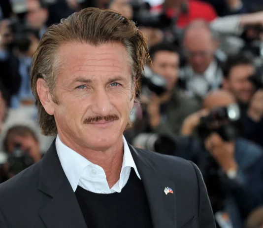 Genio e ribellione: Sean Penn diserta le grandi premiazioni e parla della dannosità dei selfie. Cosa ci dice dell’era in cui viviamo?