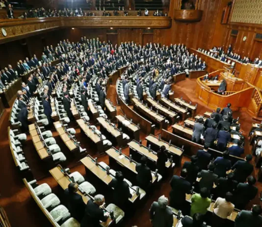 Giappone, la guerra in Medio Oriente spinge a un bilancio supplementare di 3.110 miliardi di yen Giappone Medio Oriente - Photo Credits Eurocomunicazione