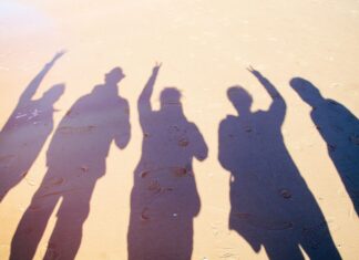 Cosa non fare oggi 16 giugno (secondo le stelle): l’estate è iniziata, il tuo autocontrollo è già in ferie